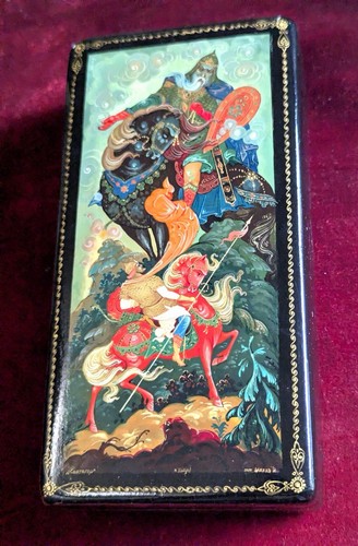 Vtg black lacquer - black,